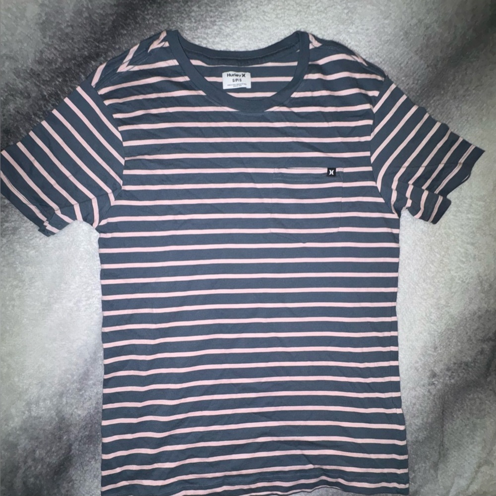 (B1) NWOT Hurley Gray Pink Striped Pocket‎ Casual Lifestyle T-Shirt S